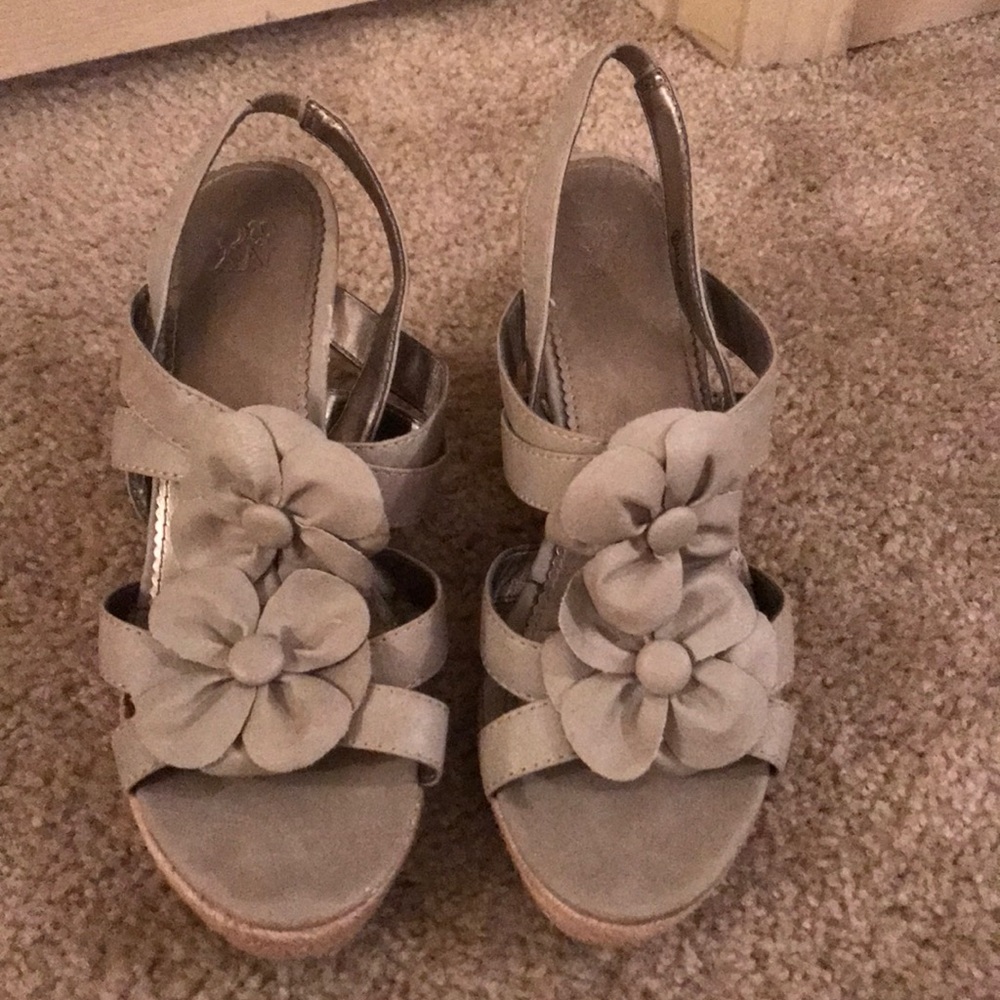 Wedge sandals
